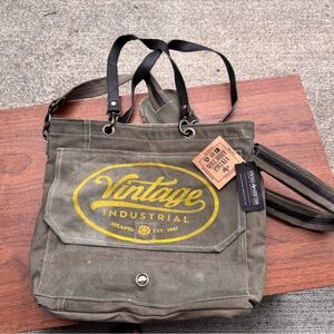 Vintage Addiction Messenger Bag